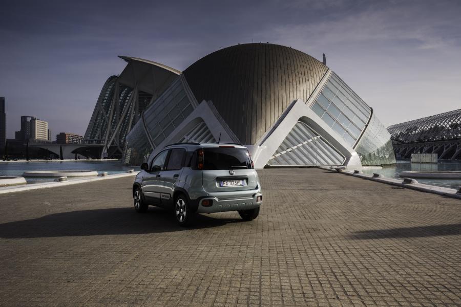  Fiat Panda City Cross Hybrid Launch Edition (319) 2020 года  (фото 10 из 112)